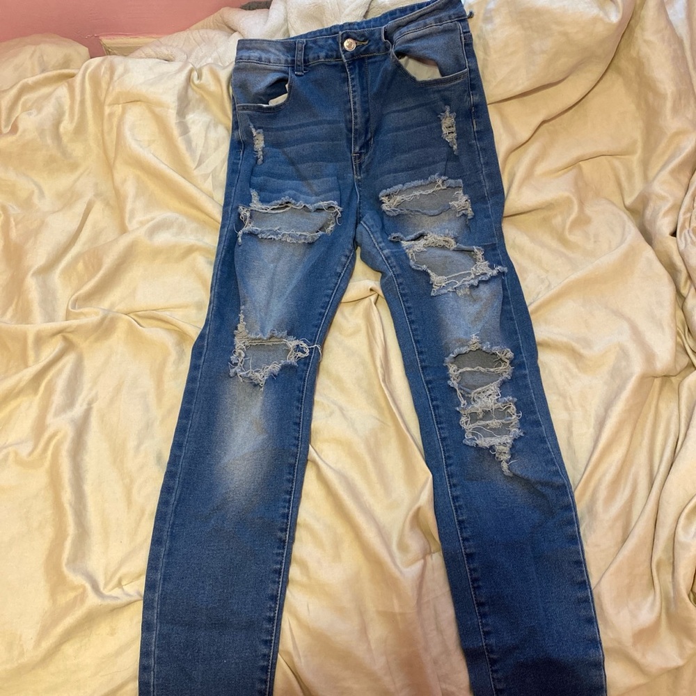 women’s denim ripped jeans